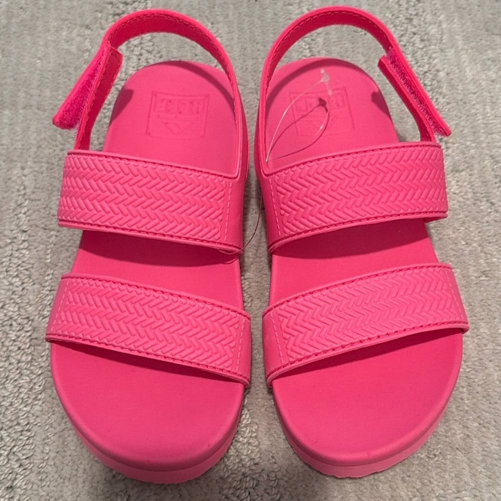 Reef Sandals bright pink